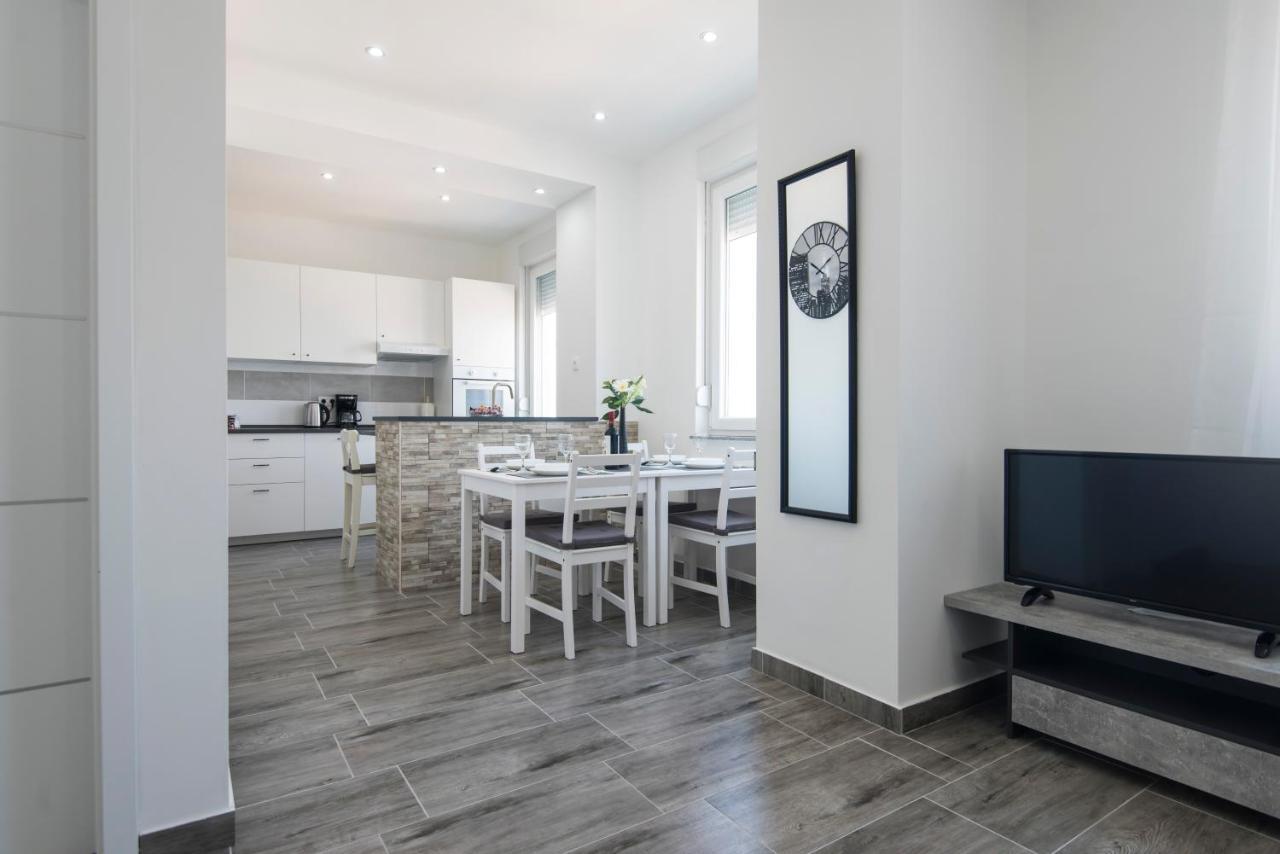 Pleasure Sea View Apartment Zadar Bagian luar foto